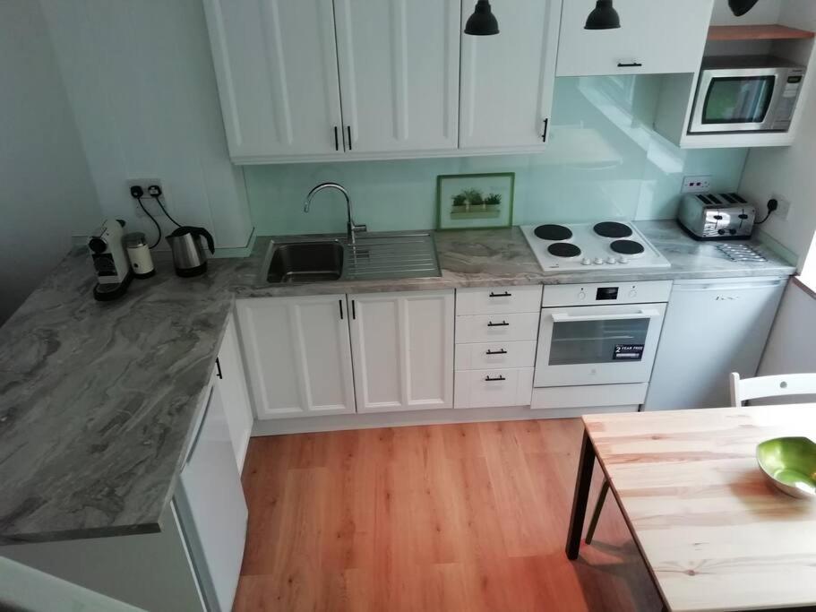 Cornwall Family Friendly Villa With Free Use Of Pool, Soft Play, Mini Golf, Tennis, Gym, Fitness Classes, Sauna And Ice Baths New Quay Exteriér fotografie