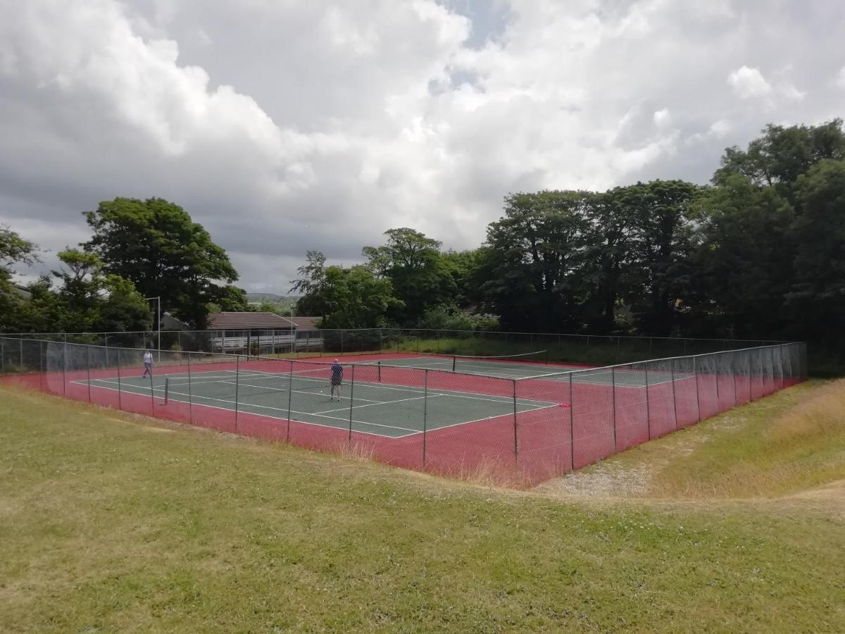 Cornwall Family Friendly Villa With Free Use Of Pool, Soft Play, Mini Golf, Tennis, Gym, Fitness Classes, Sauna And Ice Baths New Quay Exteriér fotografie
